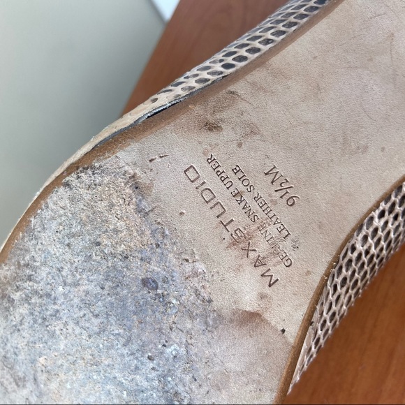 MaxStudio.com Snakeskin Kitten Heeled Shoe - Picture 8 of 9